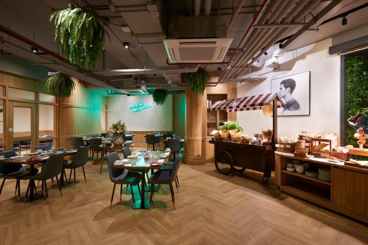 Somerset Rama 9 Bangkok Esterno foto The interior of the restaurant