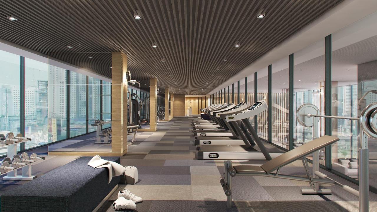 Somerset Rama 9 Bangkok Esterno foto The gym at the hotel
